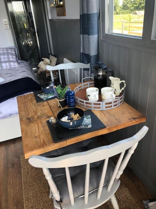 The Cloves Farm Shepherd's Hut