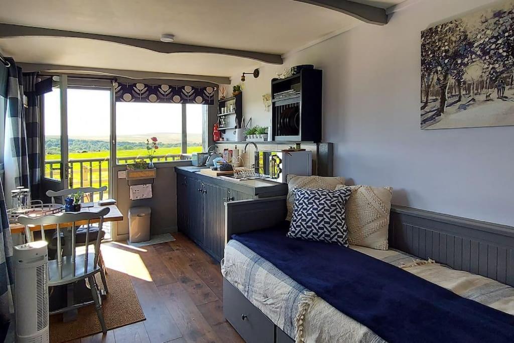 The Cloves Farm Shepherd's Hut Holiday home Lydford